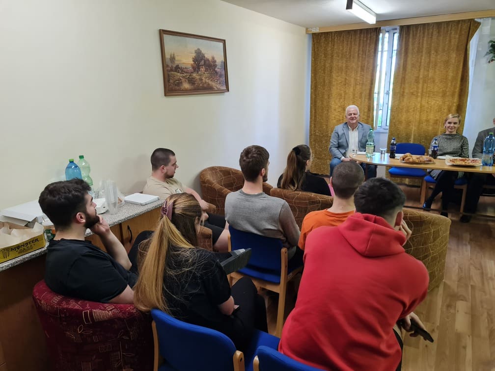 Stretnutie vedenia SvF TUKE so študentmi fakulty – 28. apríl 2025