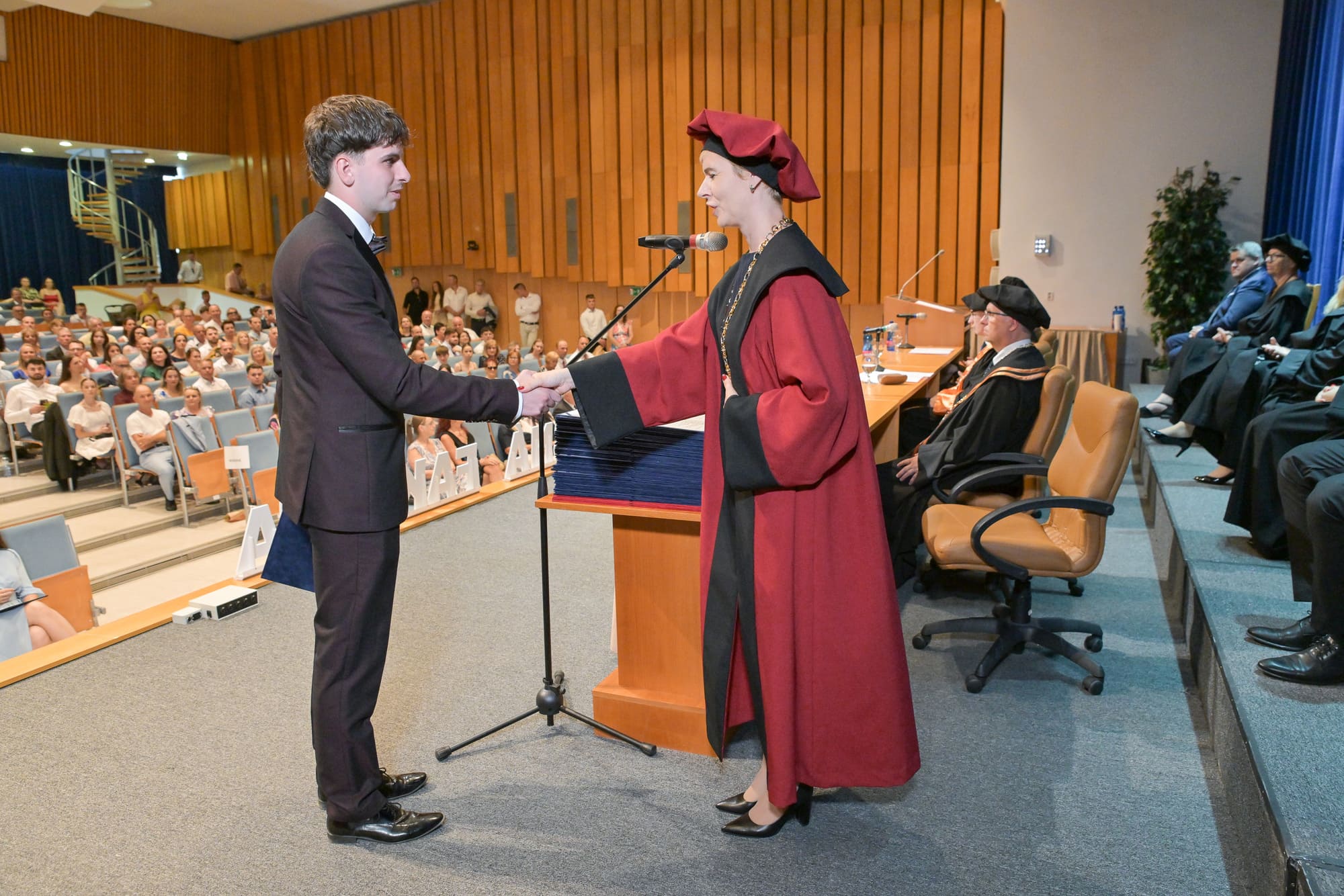 Slávnostné odovzdávanie bakalárskych diplomov absolventom Stavebnej fakulty TUKE – 30. jún 2025