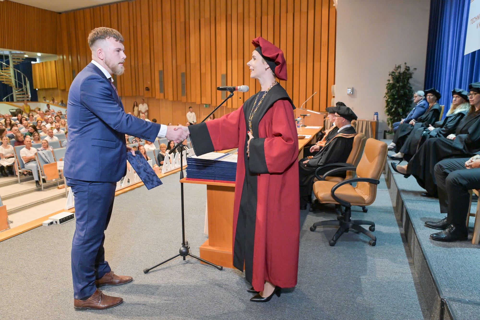 Slávnostné odovzdávanie bakalárskych diplomov absolventom Stavebnej fakulty TUKE – 30. jún 2025