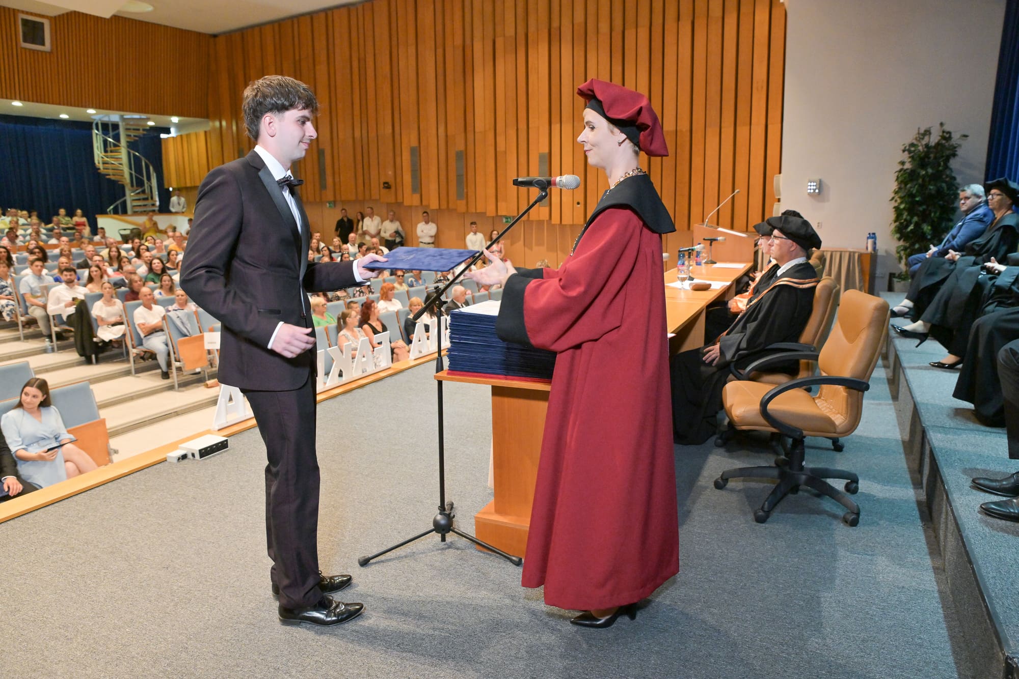 Slávnostné odovzdávanie bakalárskych diplomov absolventom Stavebnej fakulty TUKE – 30. jún 2025