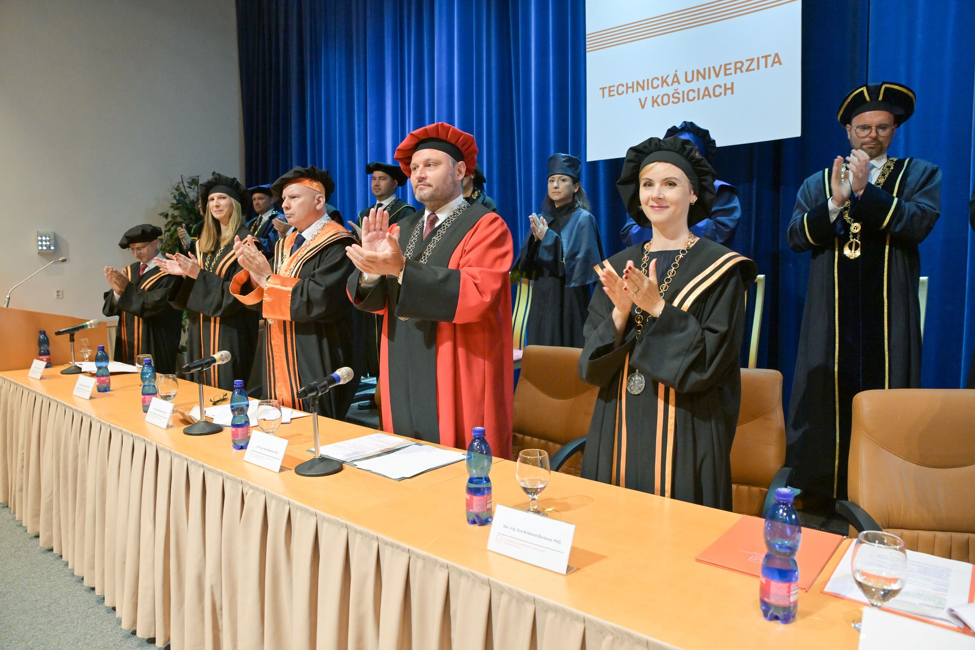 Slávnostné odovzdávanie inžinierskych diplomov absolventom Stavebnej fakulty TUKE – 30. jún 2025